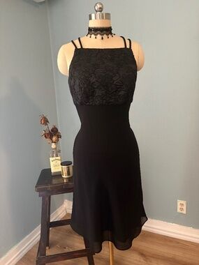 Cachet Black 90s formal dress